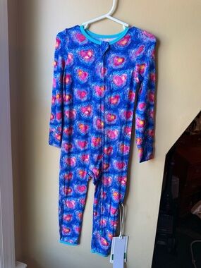 NWT Free Birdees Bamboo | A Thousand Hearts Zippy Sleeper | 2T